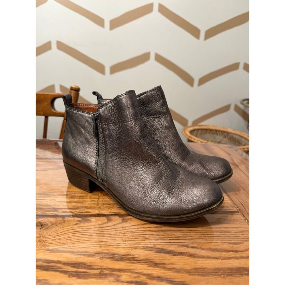 Lucky Brand Pewter Metallic Leather Almond Toe Side Zip Basel Ankle Boots Size 8